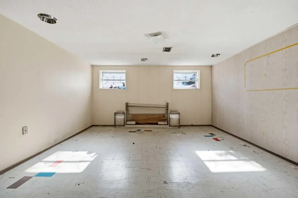3720 Spruce Drive SW Calgary AB T3C 3A7