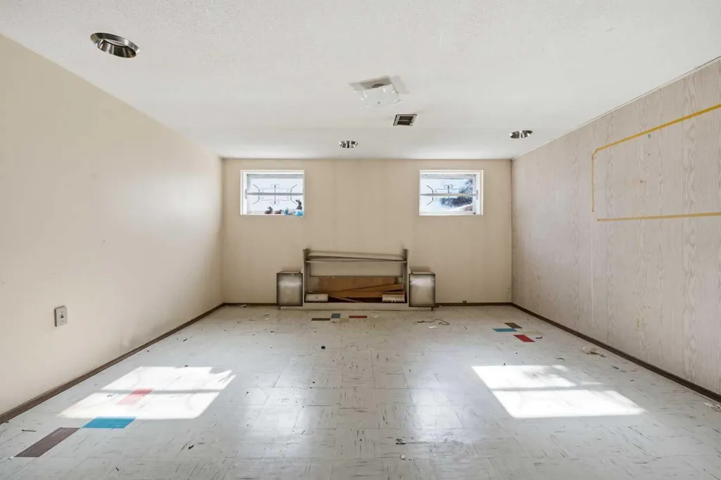 3720 Spruce Drive SW Calgary AB T3C 3A7