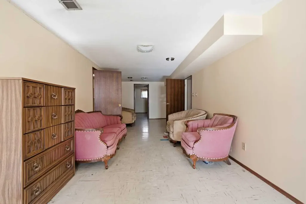 3720 Spruce Drive SW Calgary AB T3C 3A7