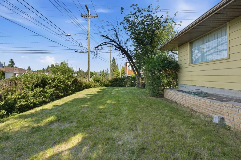3720 Spruce Drive SW Calgary AB T3C 3A7