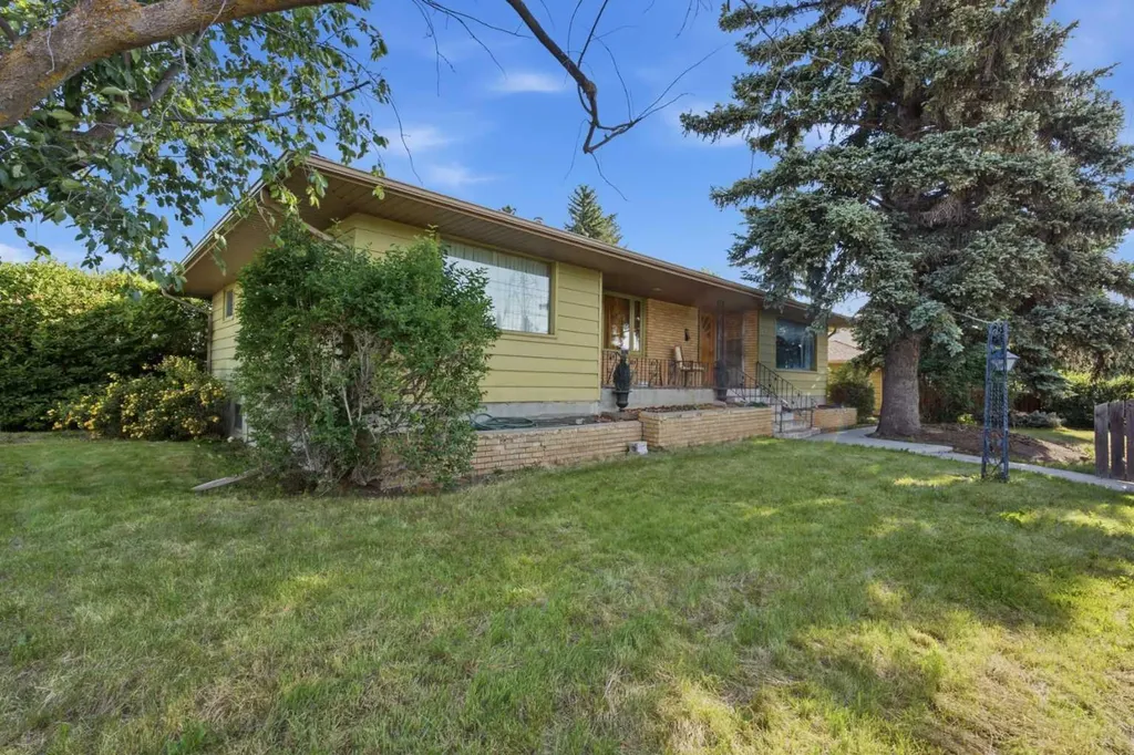 3720 Spruce Drive SW Calgary AB T3C 3A7