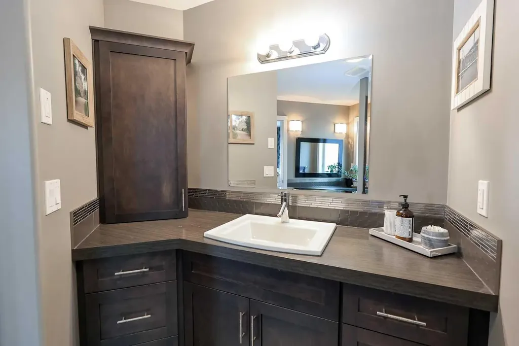 112 Eastpointe Drive Blackfalds AB T4M 0B1