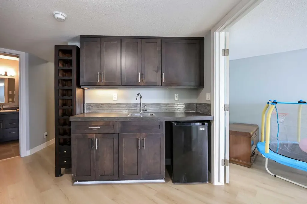 112 Eastpointe Drive Blackfalds AB T4M 0B1