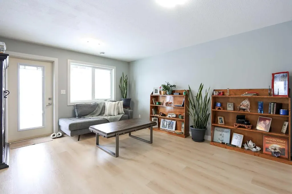 112 Eastpointe Drive Blackfalds AB T4M 0B1