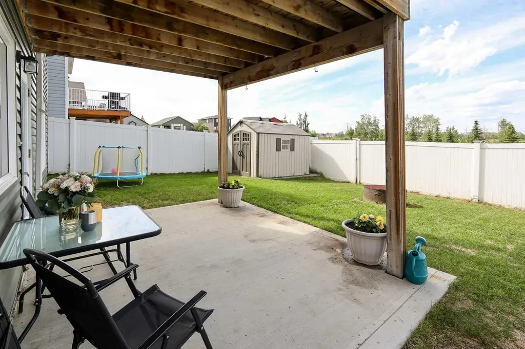 112 Eastpointe Drive Blackfalds AB T4M 0B1