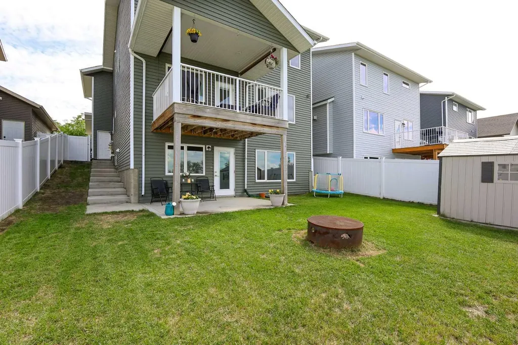 112 Eastpointe Drive Blackfalds AB T4M 0B1