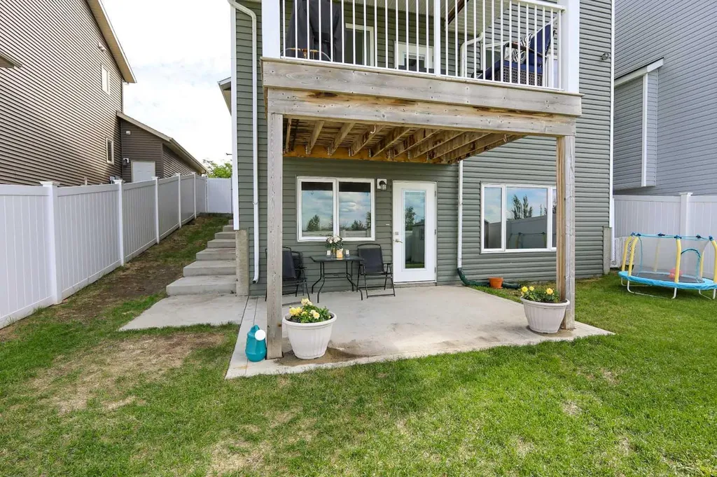 112 Eastpointe Drive Blackfalds AB T4M 0B1