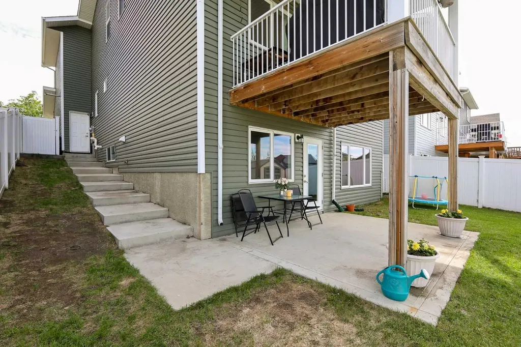 112 Eastpointe Drive Blackfalds AB T4M 0B1