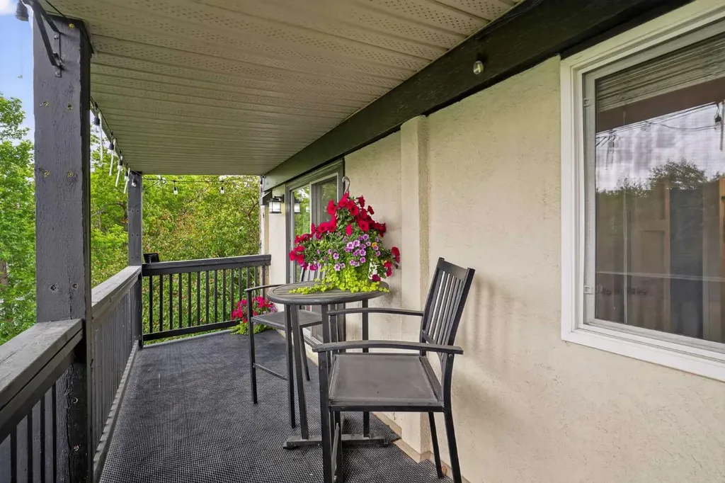 104 24 Avenue SW Calgary AB T2S 0J9