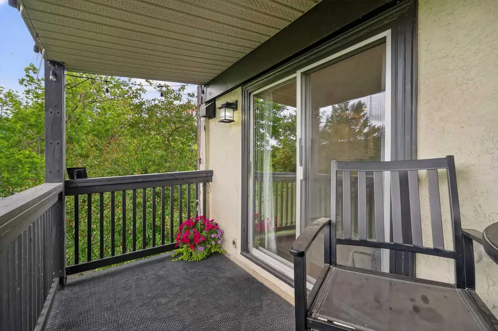 104 24 Avenue SW Calgary AB T2S 0J9