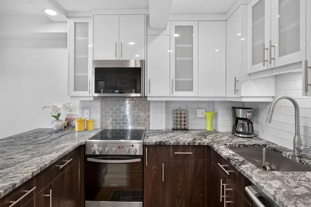 104 24 Avenue SW Calgary AB T2S 0J9