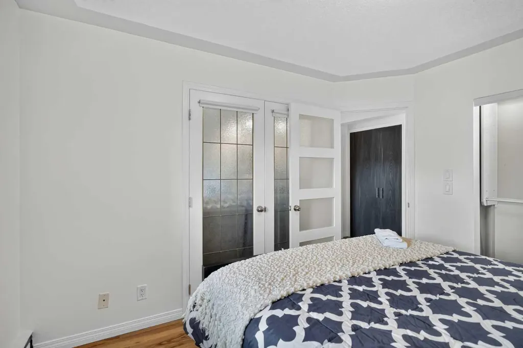 104 24 Avenue SW Calgary AB T2S 0J9