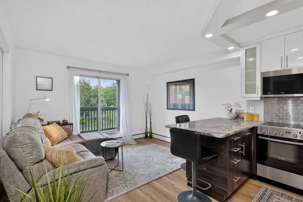 104 24 Avenue SW Calgary AB T2S 0J9