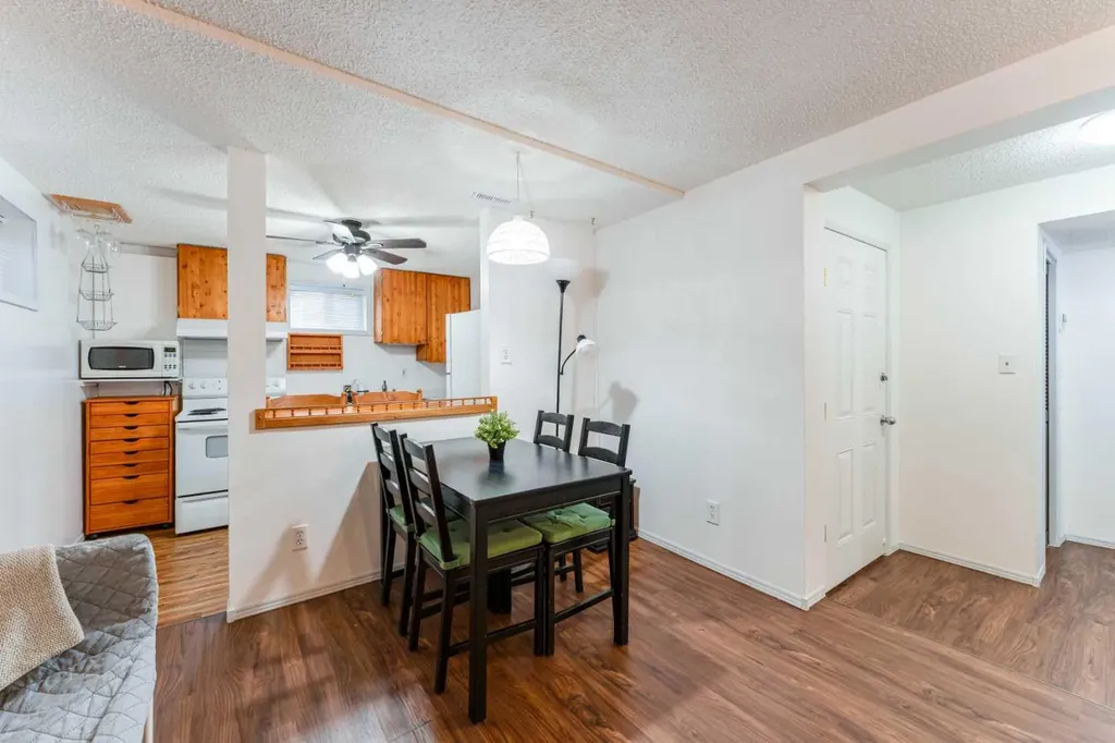 1502 40 Street SE Calgary AB T2A 1K2