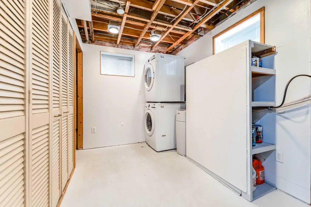 1502 40 Street SE Calgary AB T2A 1K2
