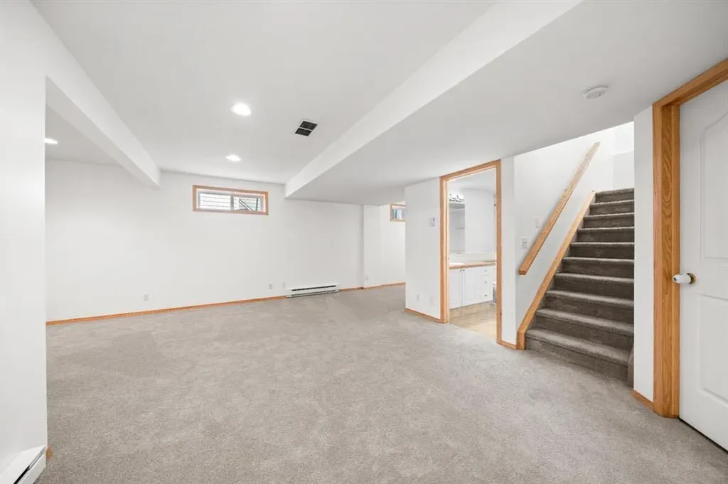 41 Bow Ridge Drive Cochrane AB T4C 1V5