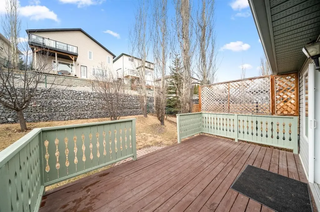 41 Bow Ridge Drive Cochrane AB T4C 1V5