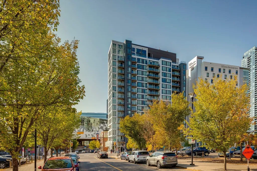 450 8 Avenue SE Calgary AB T2G 1T2