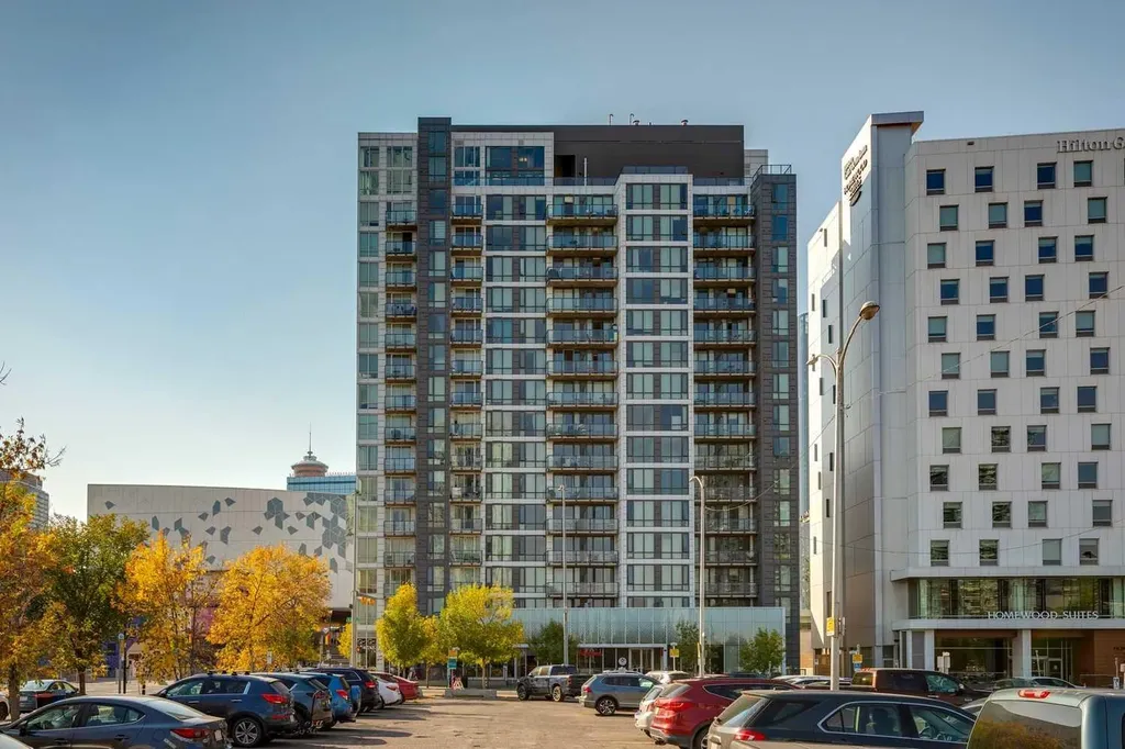 450 8 Avenue SE Calgary AB T2G 1T2