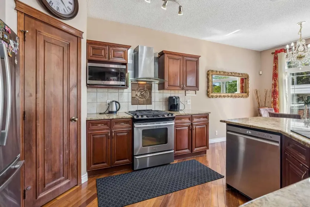86 Tuscany Ravine Road NW Calgary AB T3L 2R9