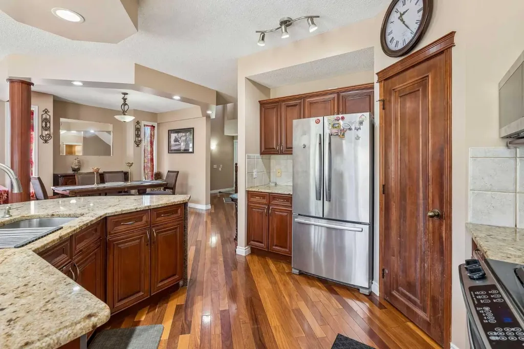 86 Tuscany Ravine Road NW Calgary AB T3L 2R9