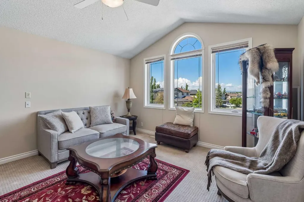 86 Tuscany Ravine Road NW Calgary AB T3L 2R9