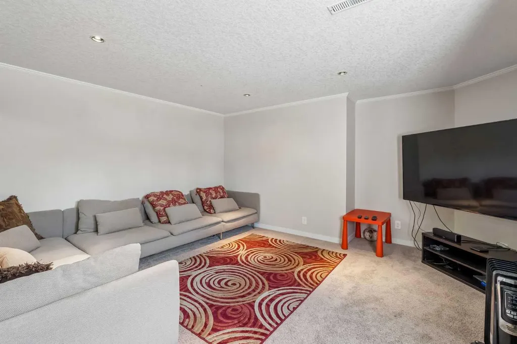 86 Tuscany Ravine Road NW Calgary AB T3L 2R9
