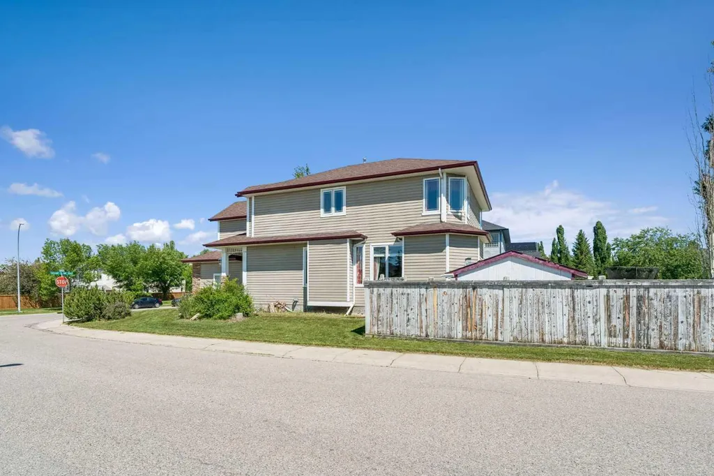 86 Tuscany Ravine Road NW Calgary AB T3L 2R9