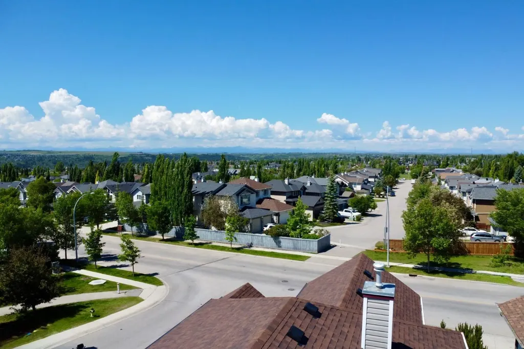 86 Tuscany Ravine Road NW Calgary AB T3L 2R9