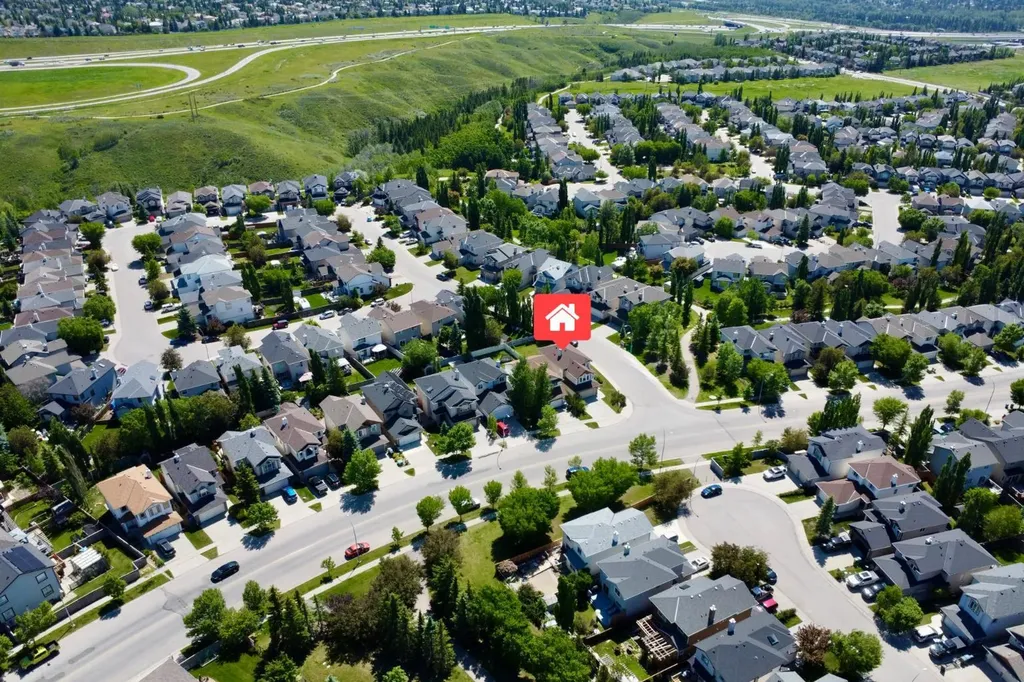 86 Tuscany Ravine Road NW Calgary AB T3L 2R9