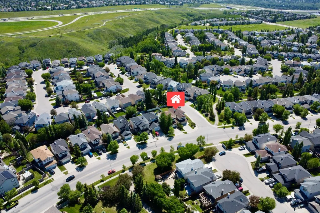 86 Tuscany Ravine Road NW Calgary AB T3L 2R9