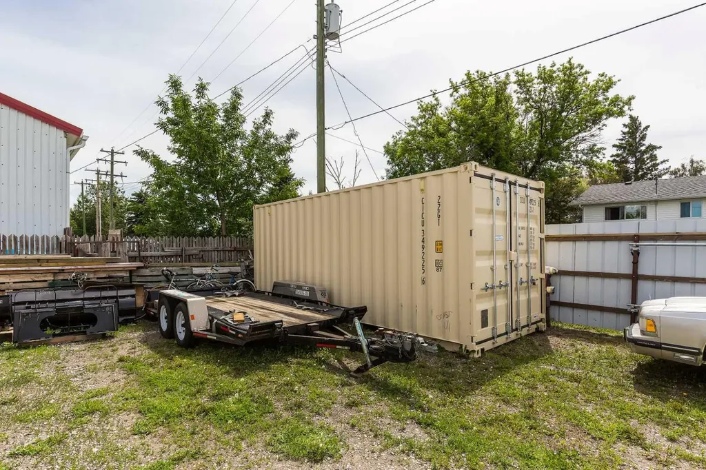 604 12 Street Fort Macleod AB T0L 0Z0