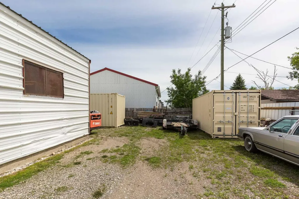 604 12 Street Fort Macleod AB T0L 0Z0