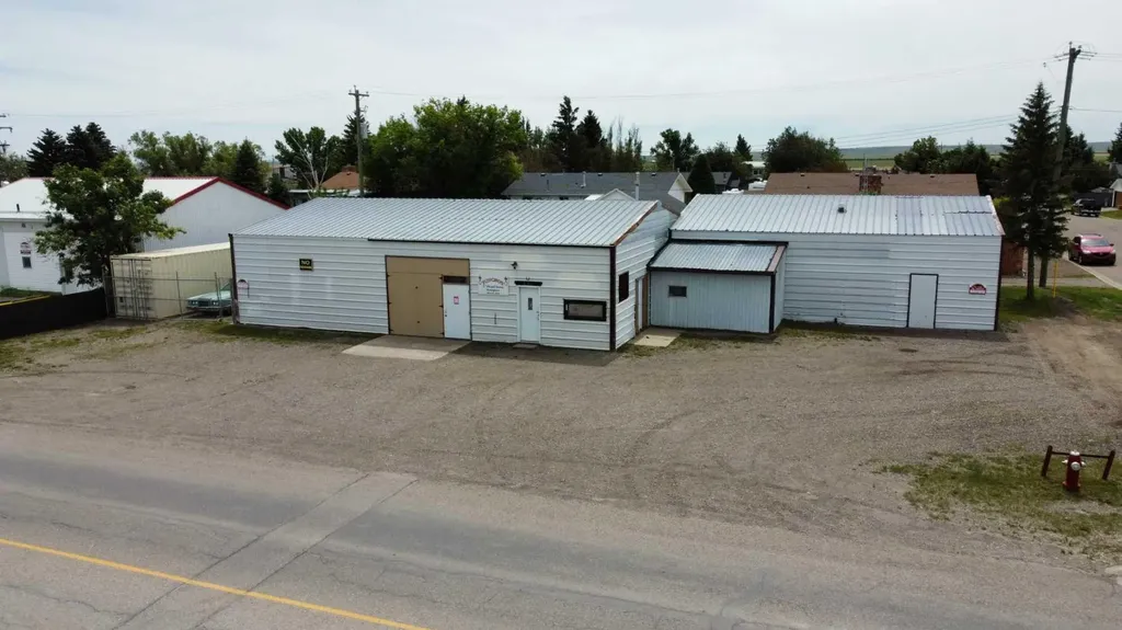 604 12 Street Fort Macleod AB T0L 0Z0