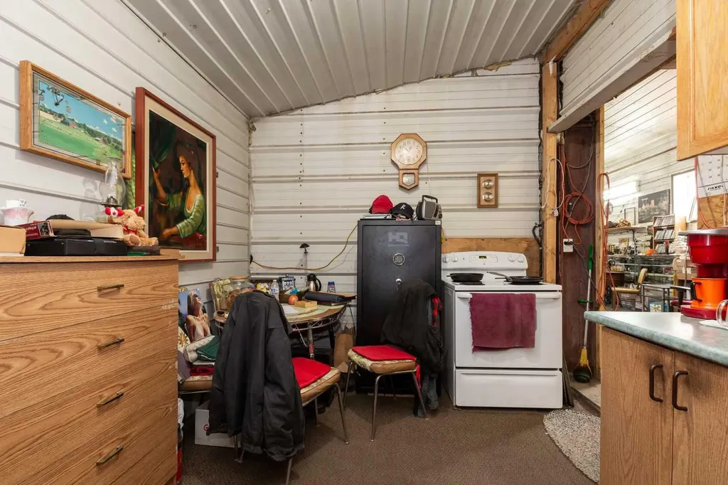 604 12 Street Fort Macleod AB T0L 0Z0