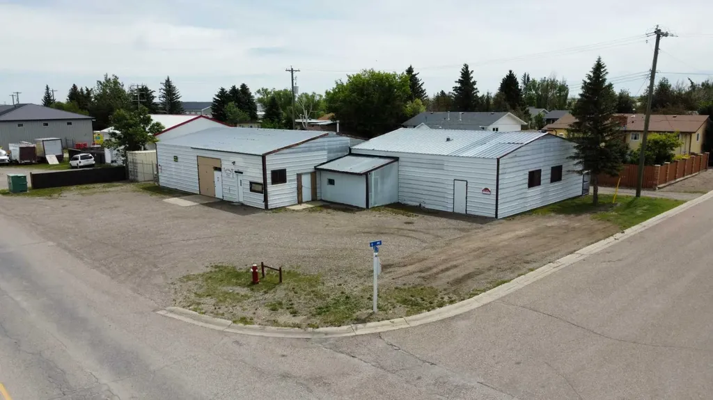 604 12 Street Fort Macleod AB T0L 0Z0