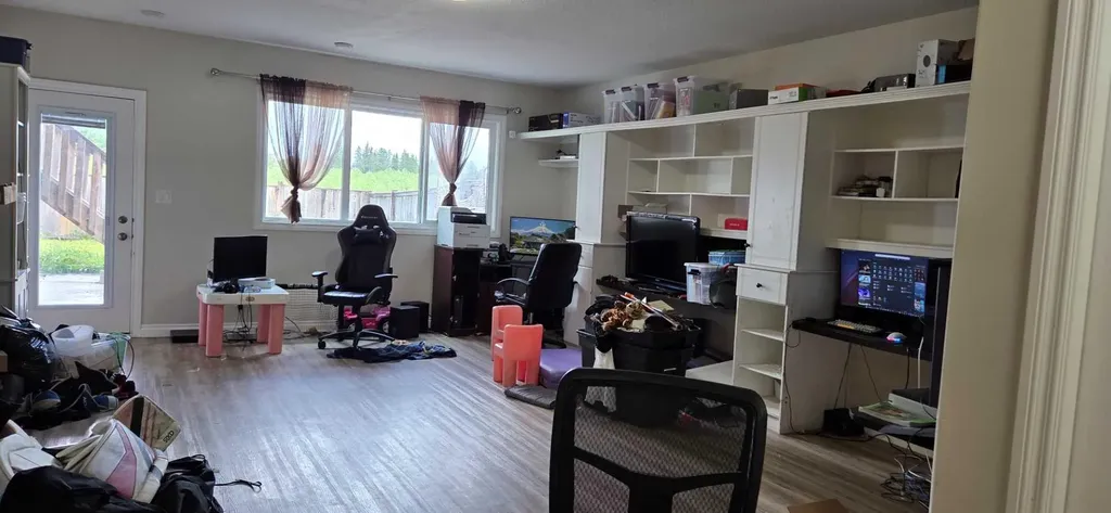 5722 45 Avenue Close Rocky Mountain House AB T4T 0B5