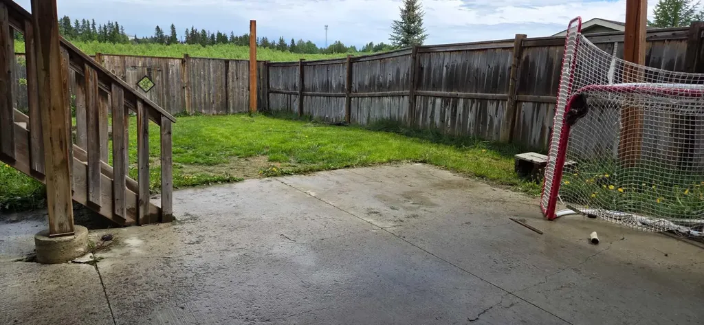 5722 45 Avenue Close Rocky Mountain House AB T4T 0B5