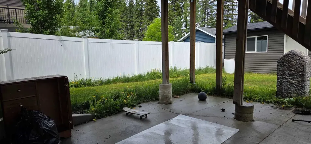 5722 45 Avenue Close Rocky Mountain House AB T4T 0B5