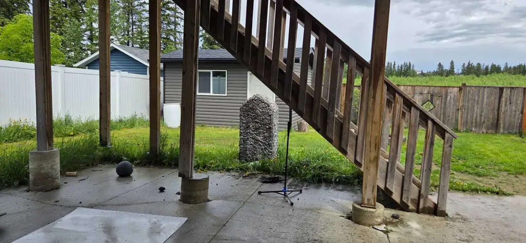 5722 45 Avenue Close Rocky Mountain House AB T4T 0B5