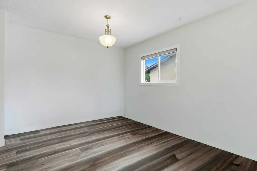 5640 Temple Drive NE Calgary AB T1Y 3Z7