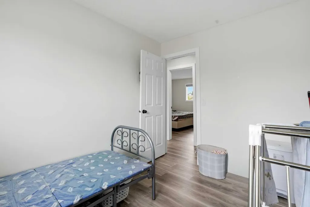 5640 Temple Drive NE Calgary AB T1Y 3Z7