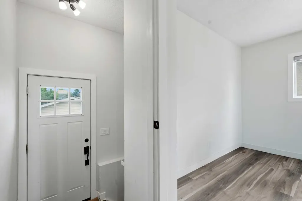 5640 Temple Drive NE Calgary AB T1Y 3Z7