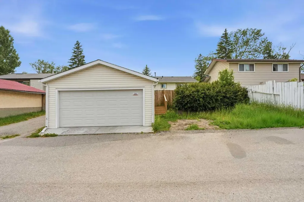 5640 Temple Drive NE Calgary AB T1Y 3Z7