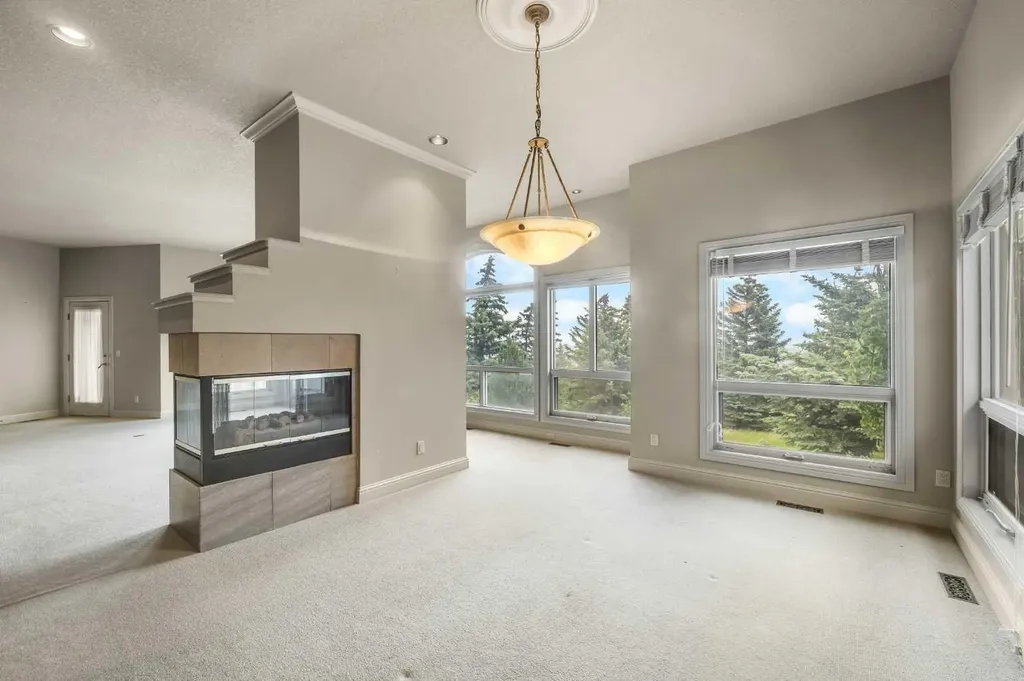 135 Hamptons Terrace NW Calgary AB T3A 5S3