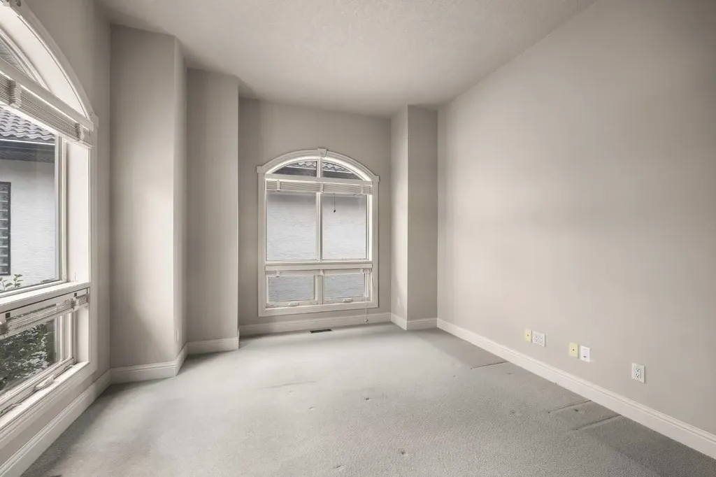 135 Hamptons Terrace NW Calgary AB T3A 5S3