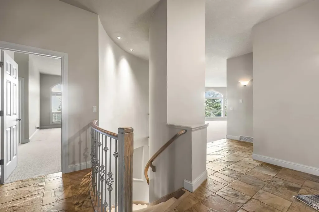 135 Hamptons Terrace NW Calgary AB T3A 5S3