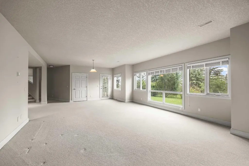 135 Hamptons Terrace NW Calgary AB T3A 5S3