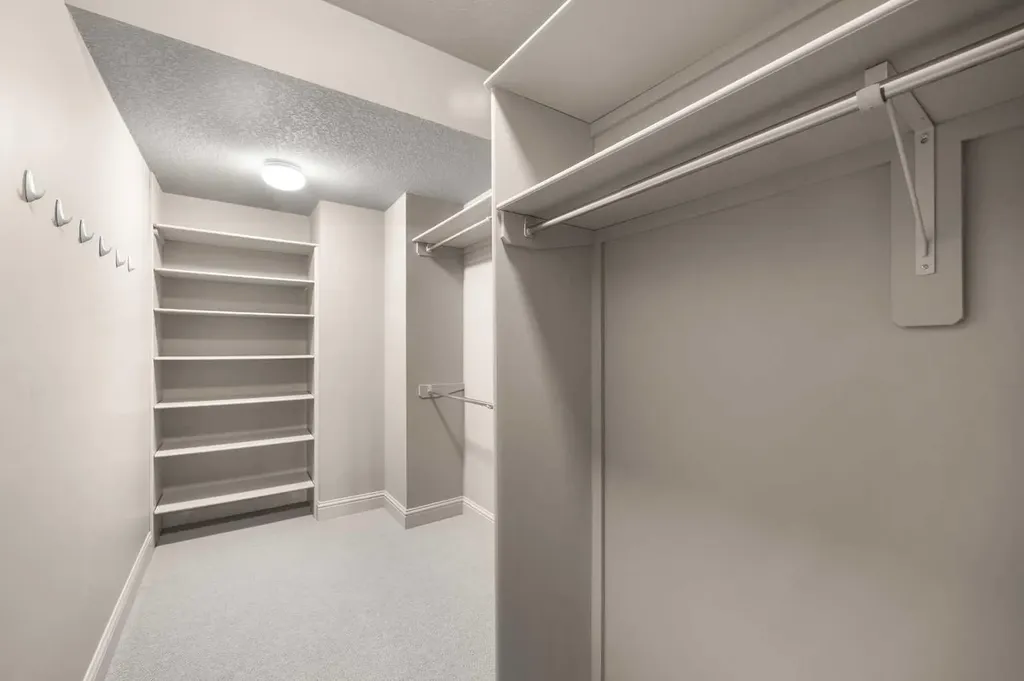 135 Hamptons Terrace NW Calgary AB T3A 5S3