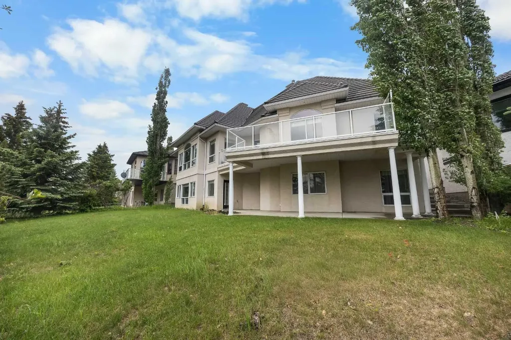 135 Hamptons Terrace NW Calgary AB T3A 5S3